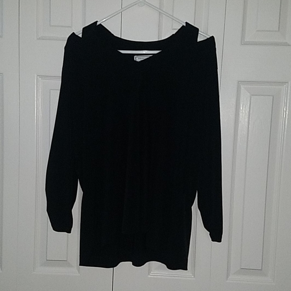 Women's Black Career V-neck Blouse - Picture 8 of 11